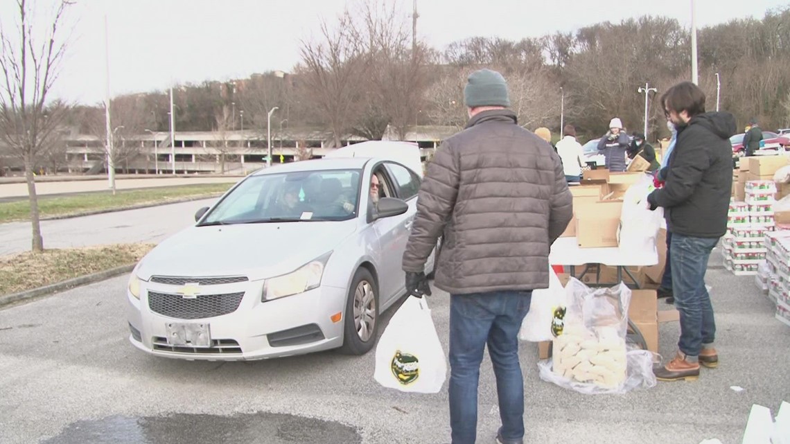 Second Harvest hands out food after getting support from national bank - Vimarsana News