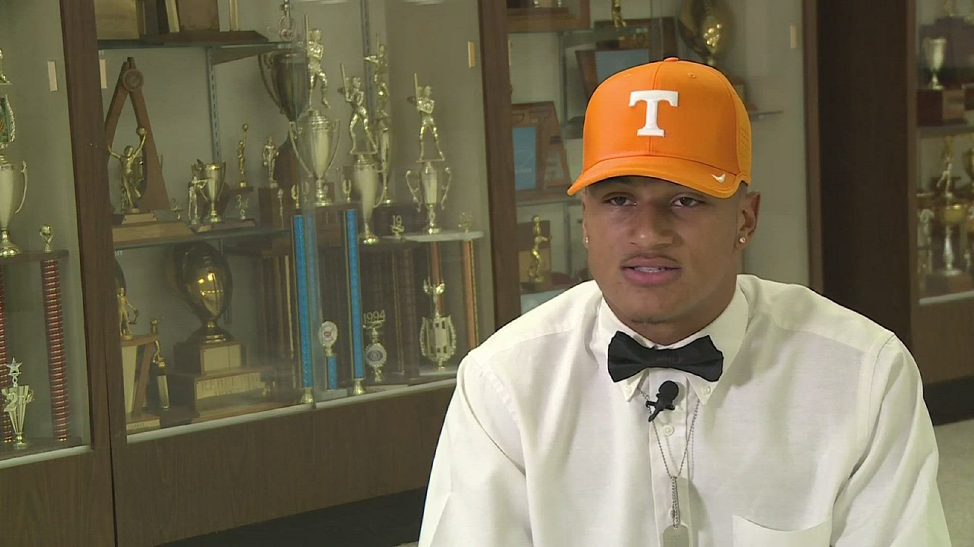 Four-star in-state wide receiver Alontae Taylor signed with Tennessee on Friday and dedicated the day to his grandmother, who passed away in 2009.