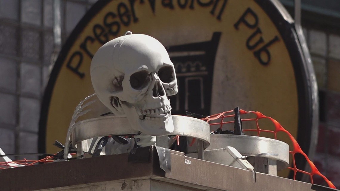 Market Square Gearing Up For Halloween Wbir market-square-gearing-up-for-halloween-wbir