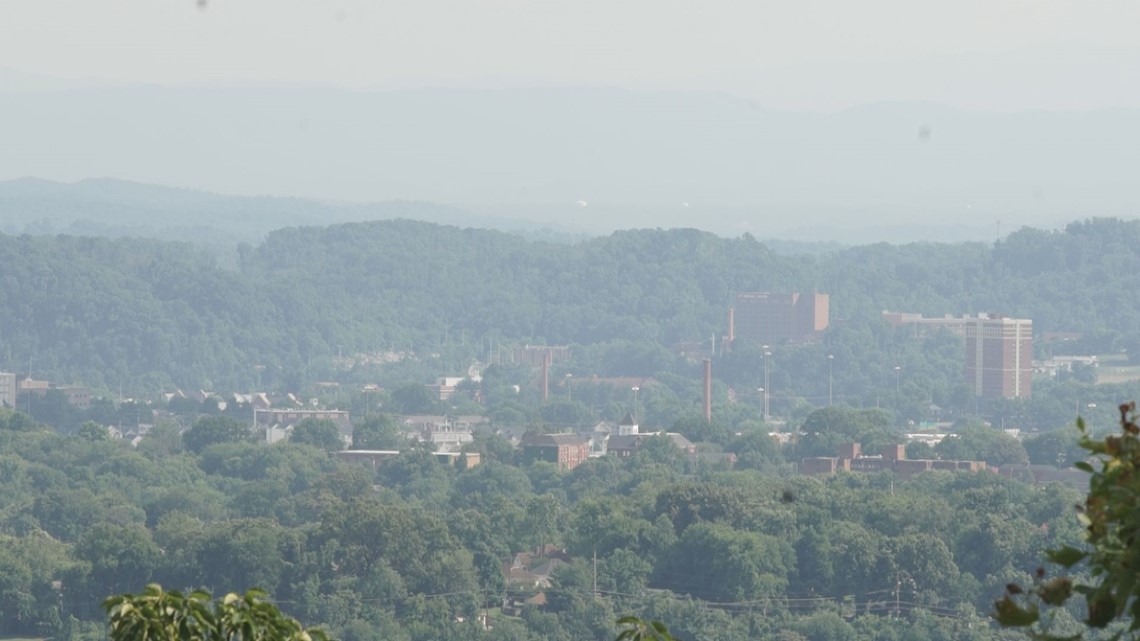 Knoxville topography, pollution and weather decrease air quality