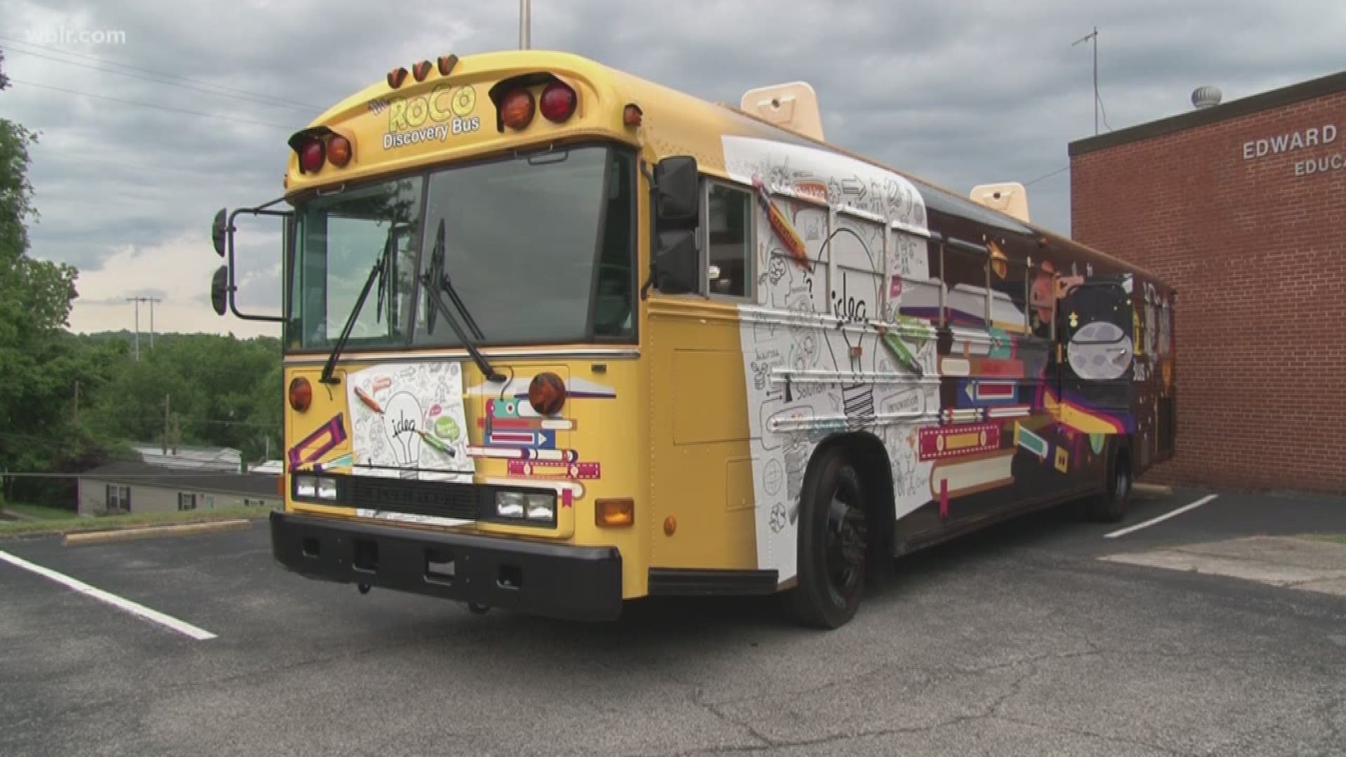A bus will soon travel to Roane County neighborhoods to teach kids about reading and science.