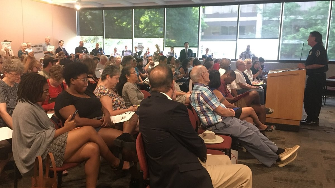 Tensions high at Knox County ICE meeting