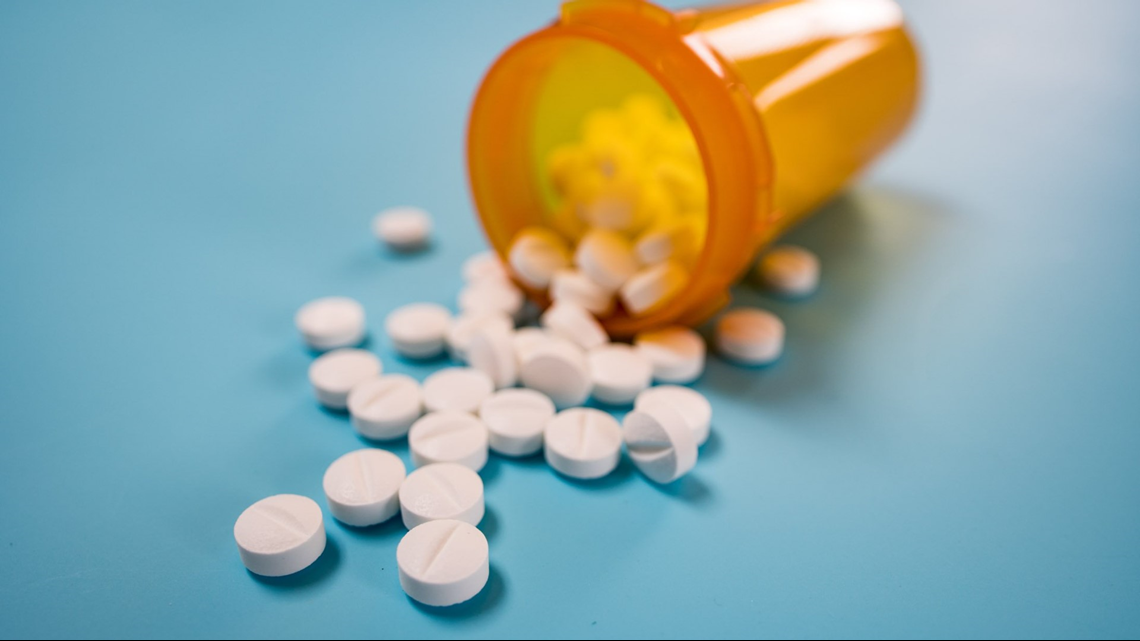 KPD, Metro Drug Coalition collects over 300 pounds of unwanted medication at Medication Take Back event - Vimarsana News