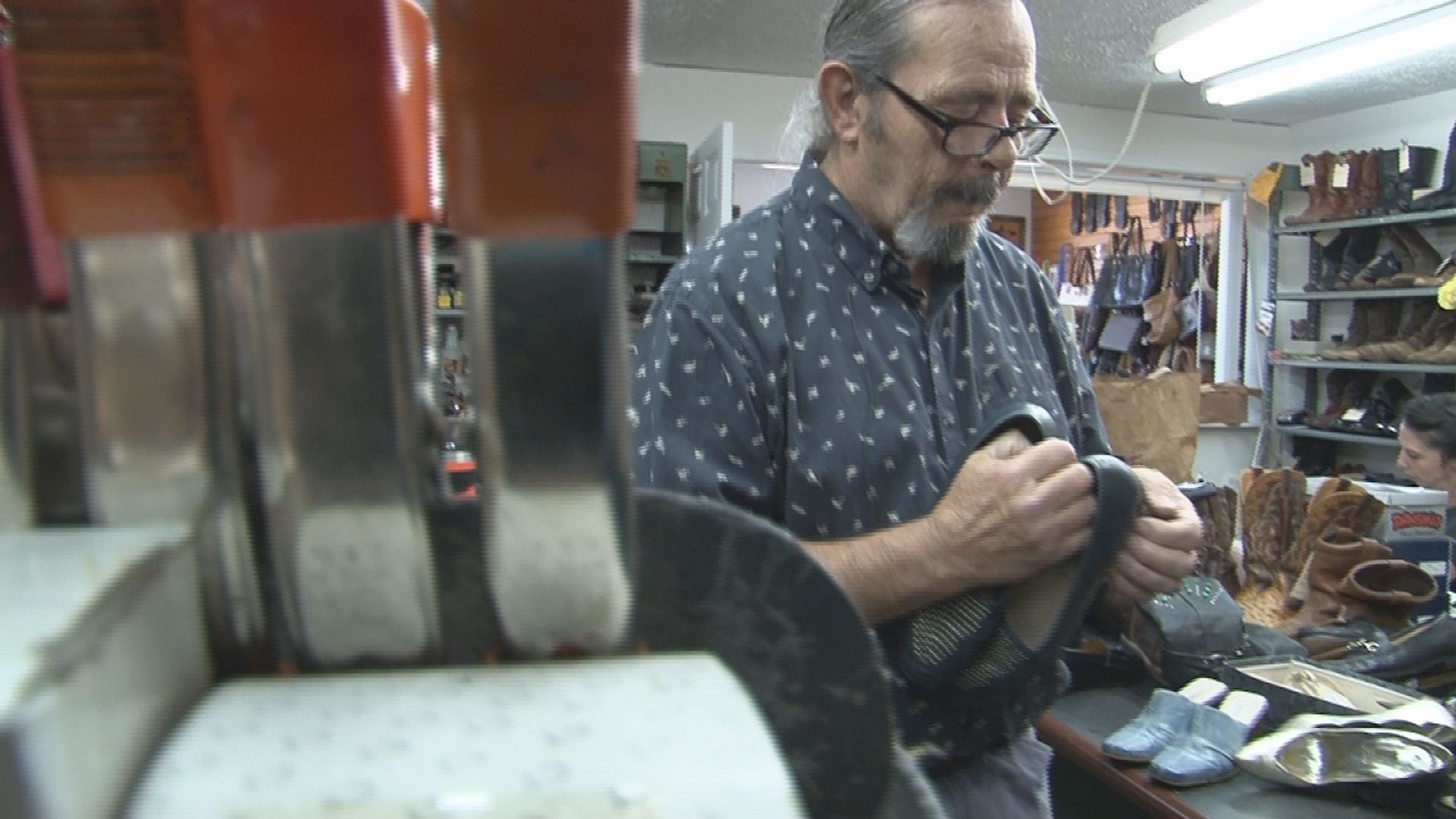 A Sevierville man runs one of the last shoe repair businesses in the area. And after 40 years is looking for someone to fill his shoes.