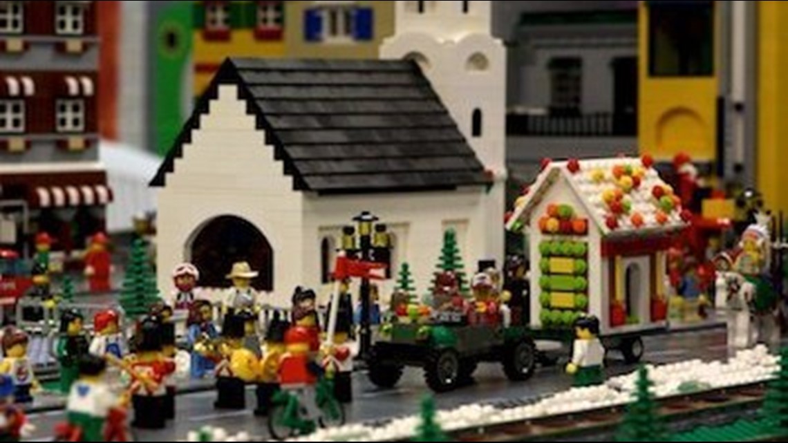 Builders, get ready! BrickUniverse LEGO Fan Convention coming to