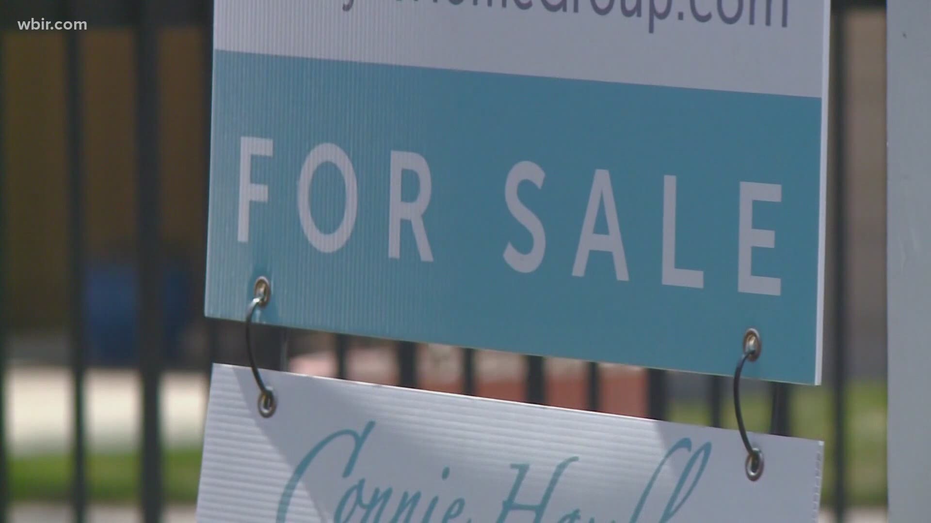 If you're looking to buy a home right now, the good news is there are more than 5,000 realtors to choose from in Knox County.