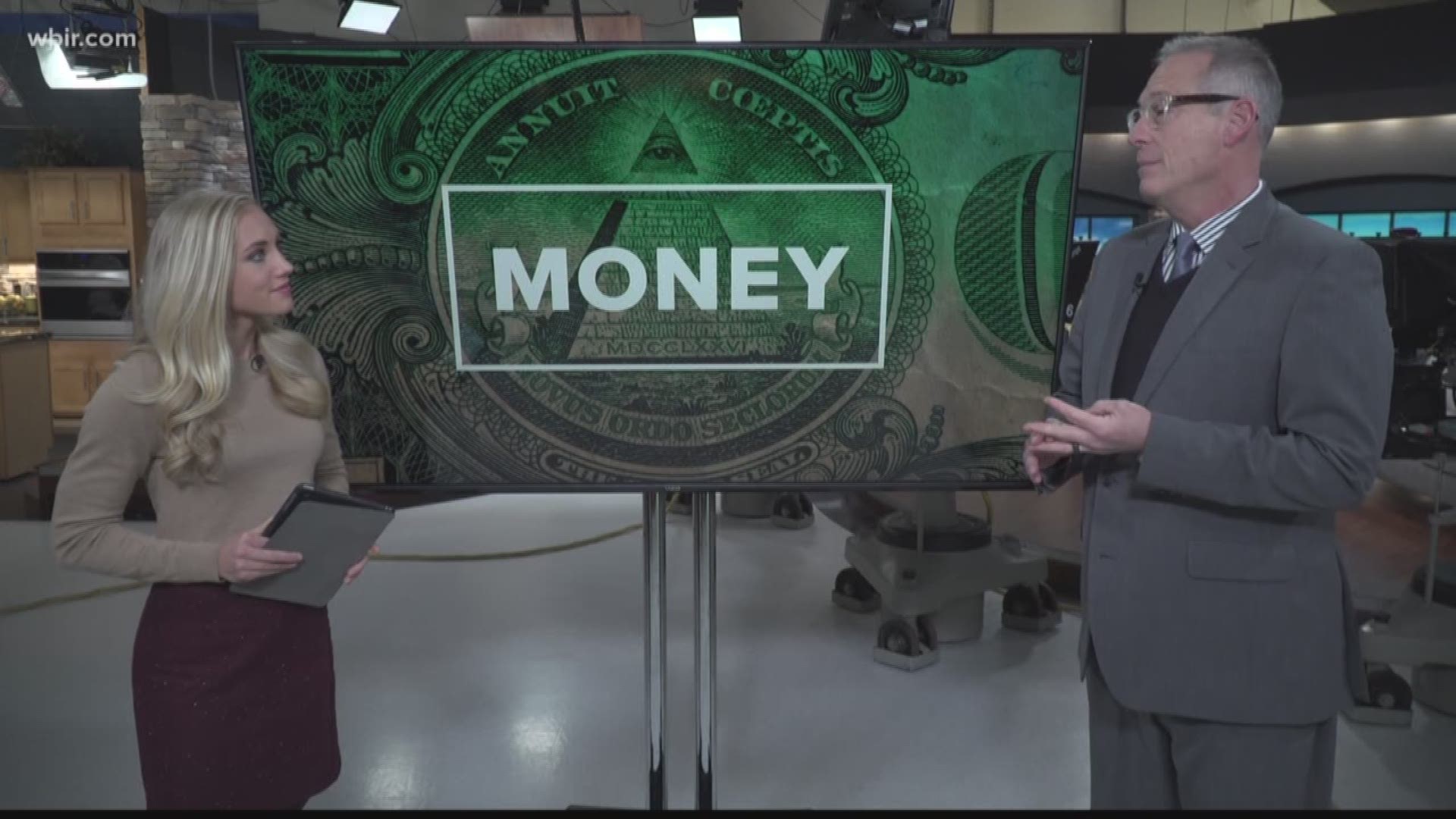 Moneyman Paul Fain joins 10News to talk about tax preparations.