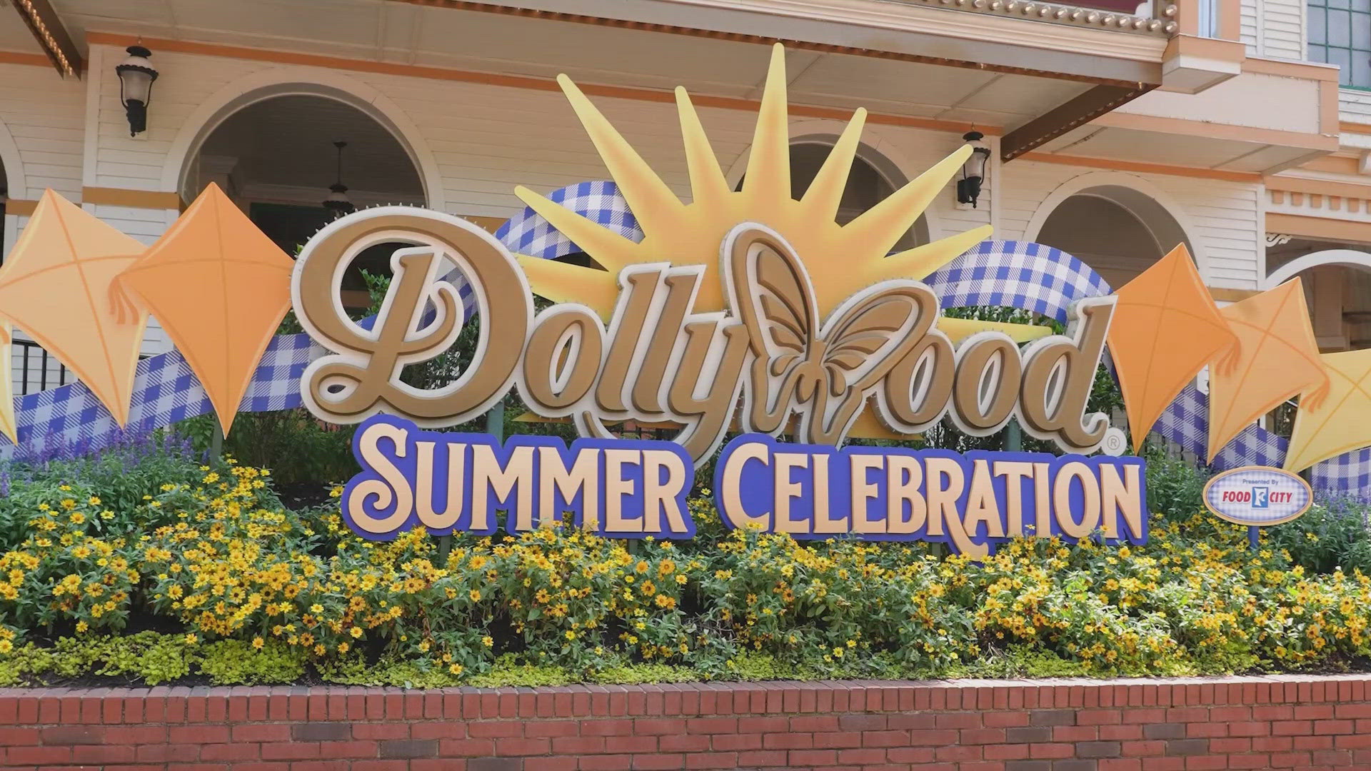 Families can join in on the fun at Dollywood right now!