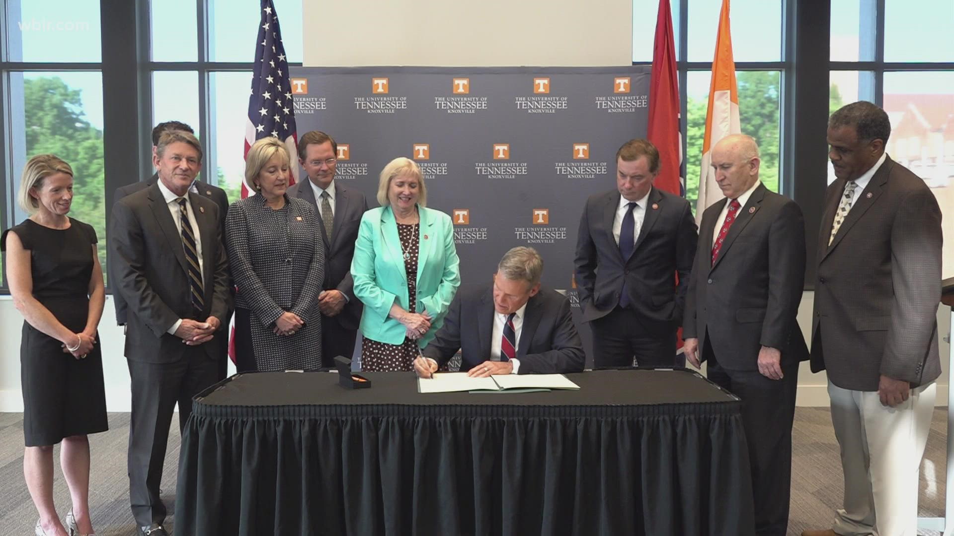 Governor Bill Lee was surrounded by Chancellor Donde Plowman, UT President Randy Boyd, and other state representatives Thursday to formally start the center.