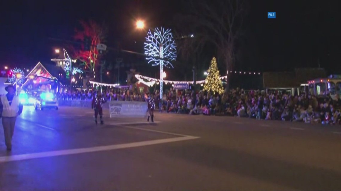 Gatlinburg preps for Christmas parade