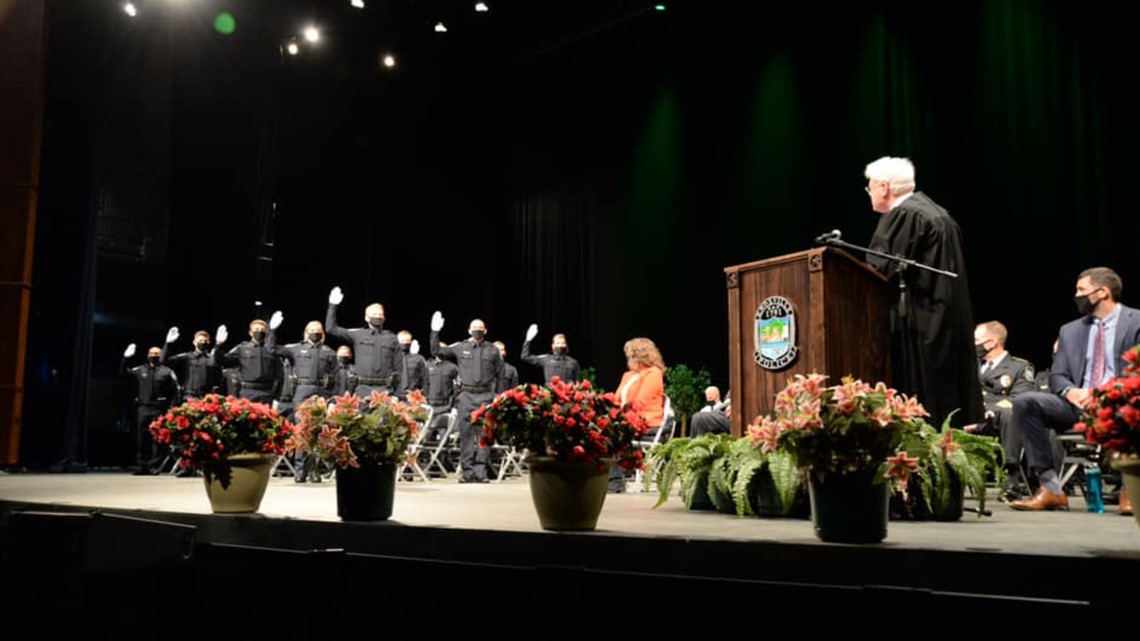 Welcome aboard! Knoxville Police Department hosts graduation ceremony ...