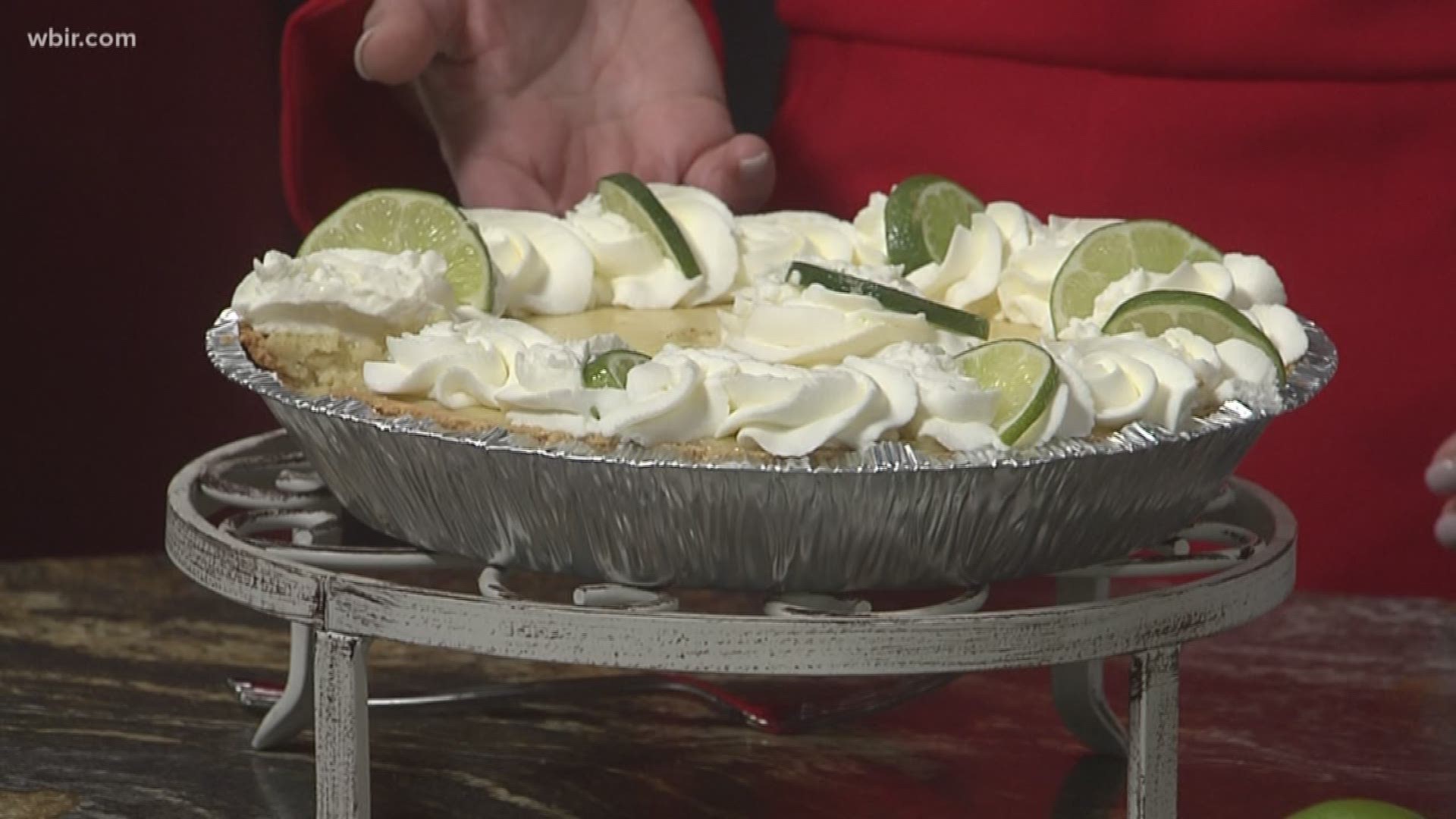 Tee Dedrick makes good use of 5 ingredients to make an easy key lime pie. For more on Tee's catering visit specialteecookies.com. March 18, 2019-4pm