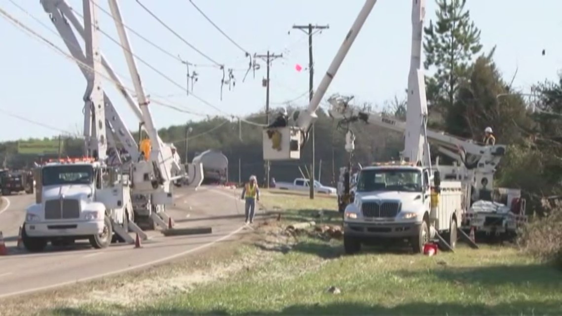 Tanker crash closes part of Chapman Highway