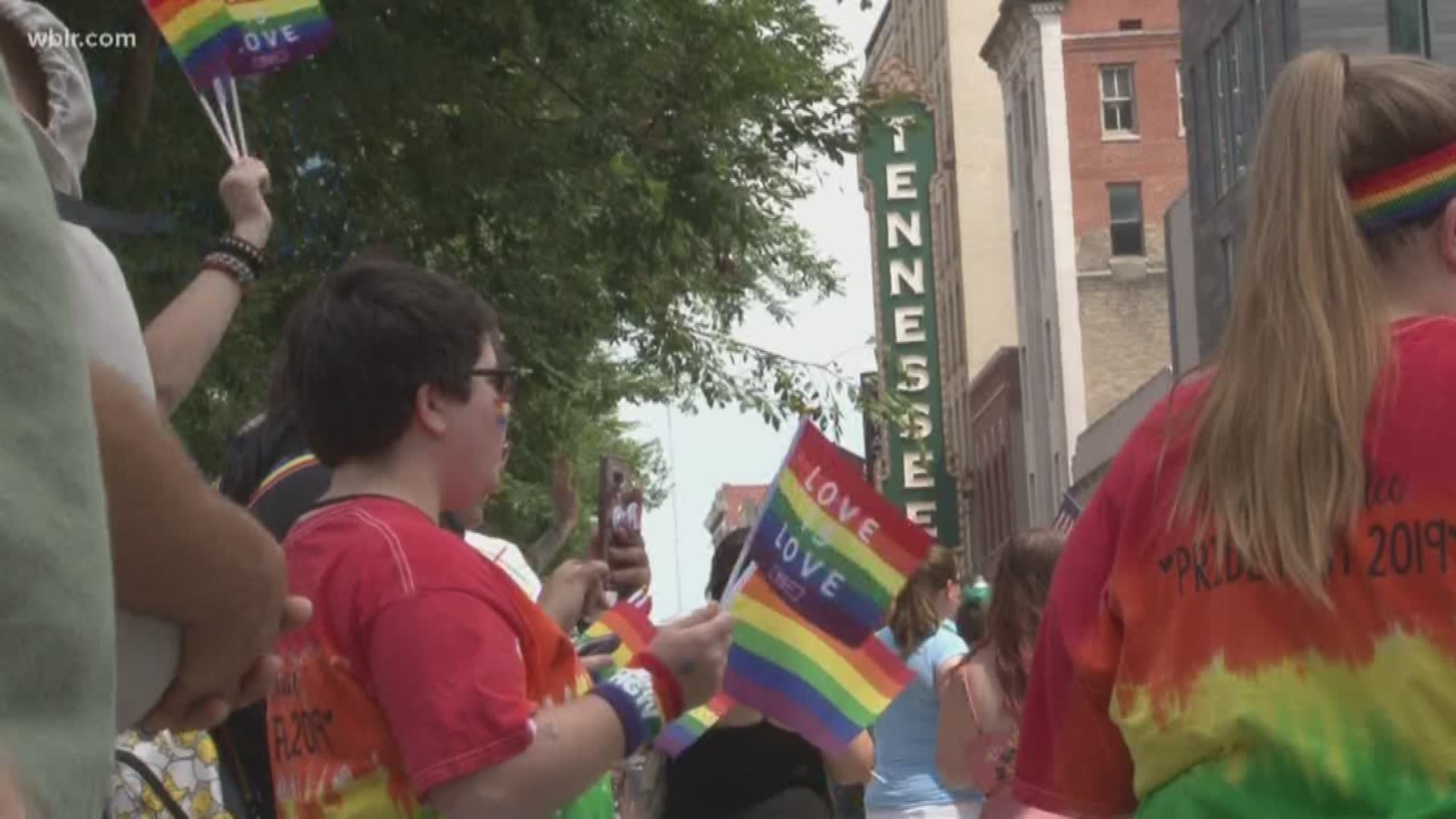 Thousands crowd Gay Street to support Knox PrideFest parade