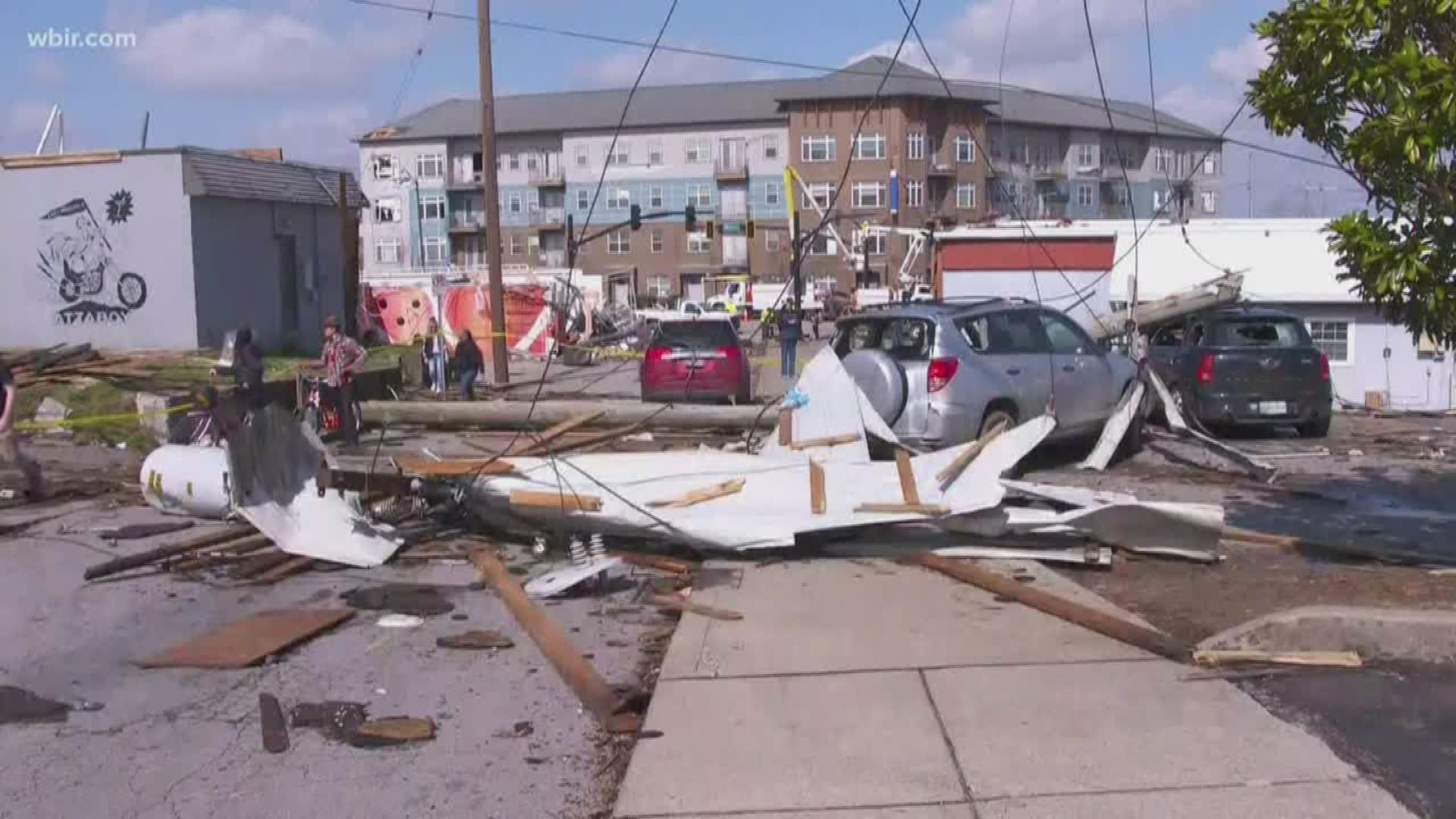 At least 25 dead after tornadoes sweep through Middle Tennessee