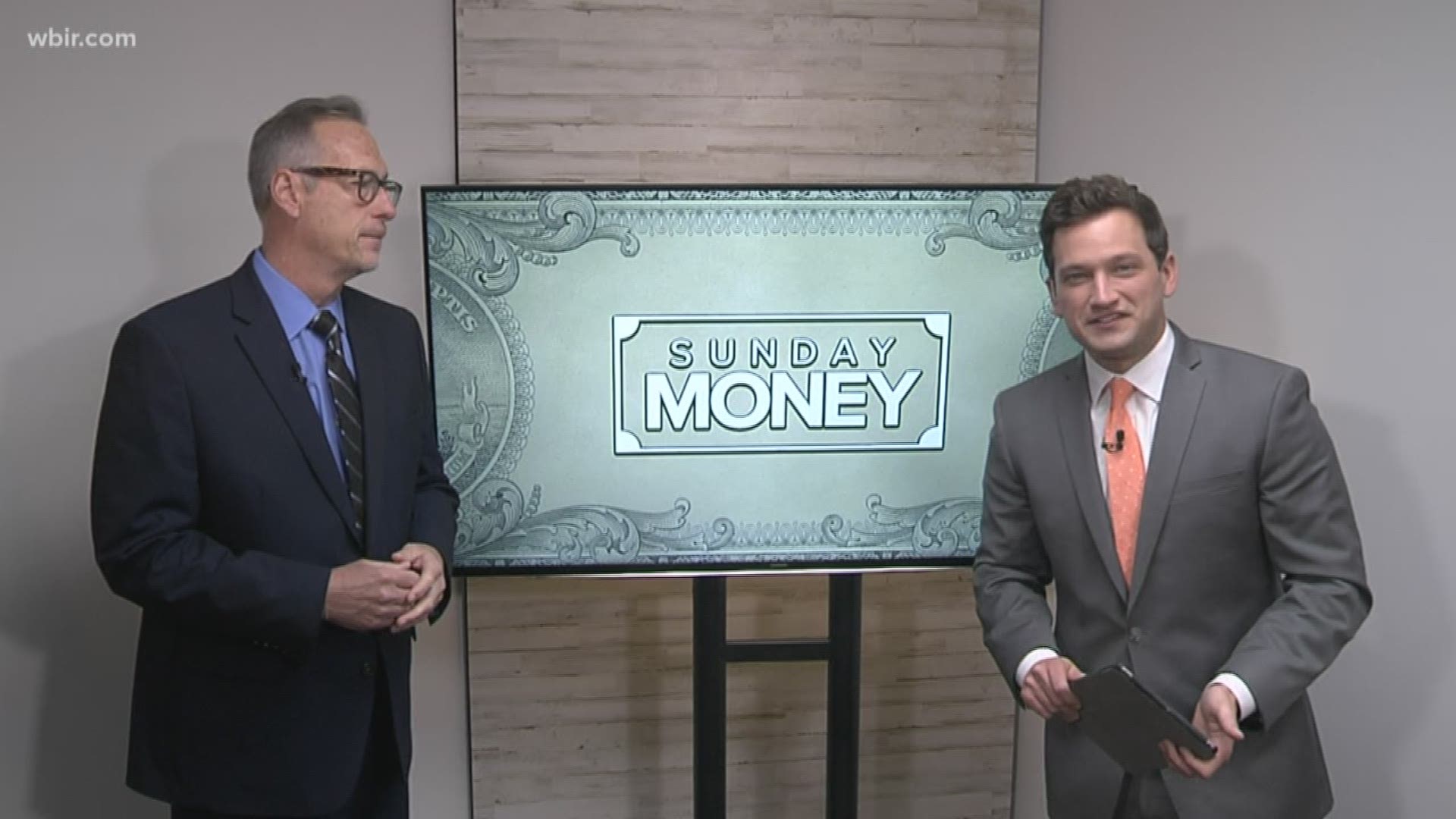 Moneyman Paul Fain with Asset Planning Corporation discusses saving for retirement versus saving for kids' college fund.