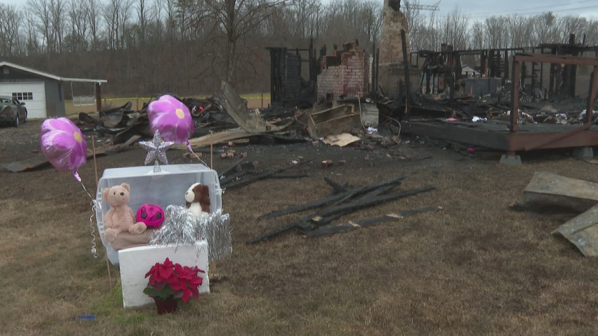 Kingsport community mourns young sisters lost in Christmas morning house  fire | wbir.com
