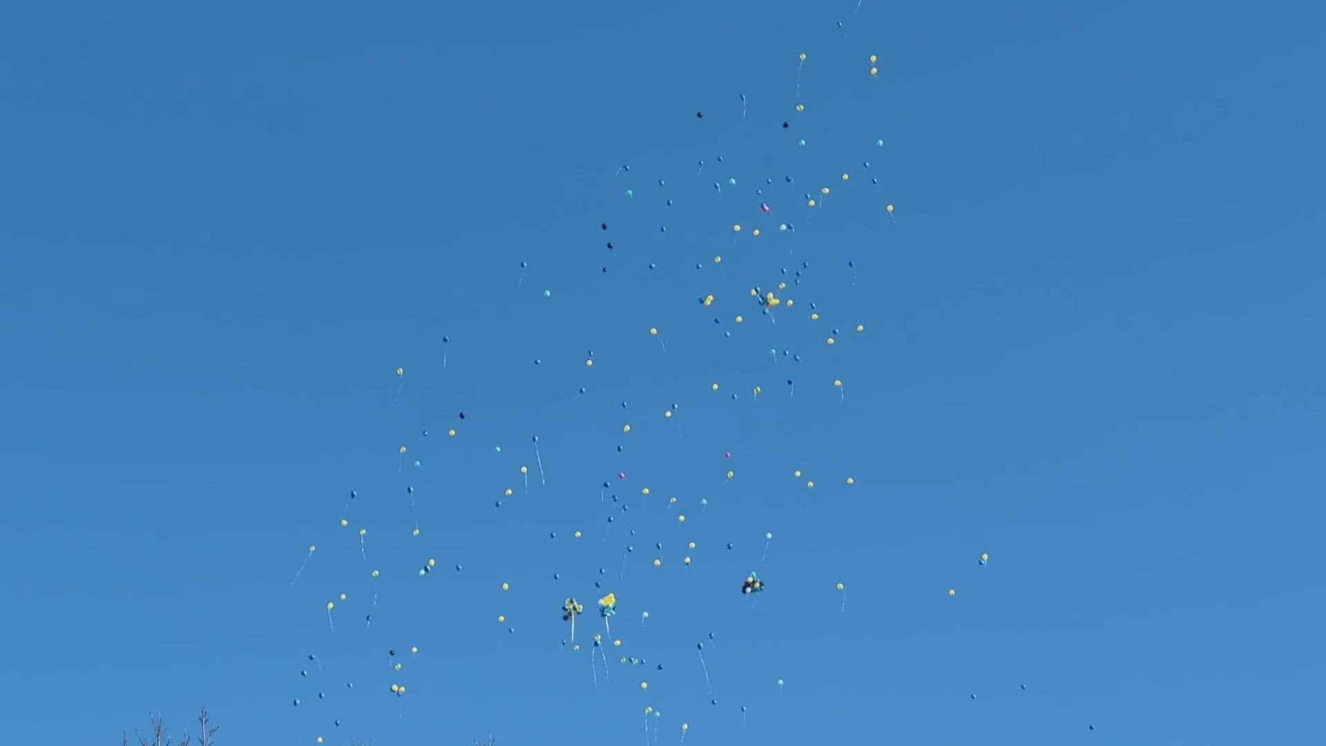 union-county-remembers-fire-victims-with-balloon-release-and-candlelit