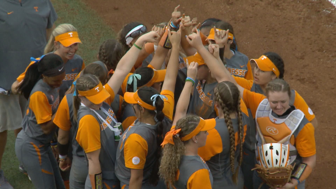 Lady Vols softball pitcher Caylan Arnold to transfer