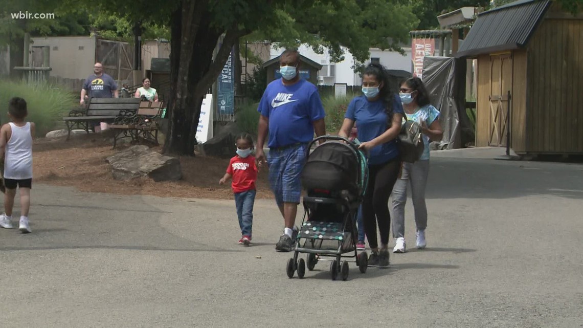 Are masks required at Zoo Knoxville?