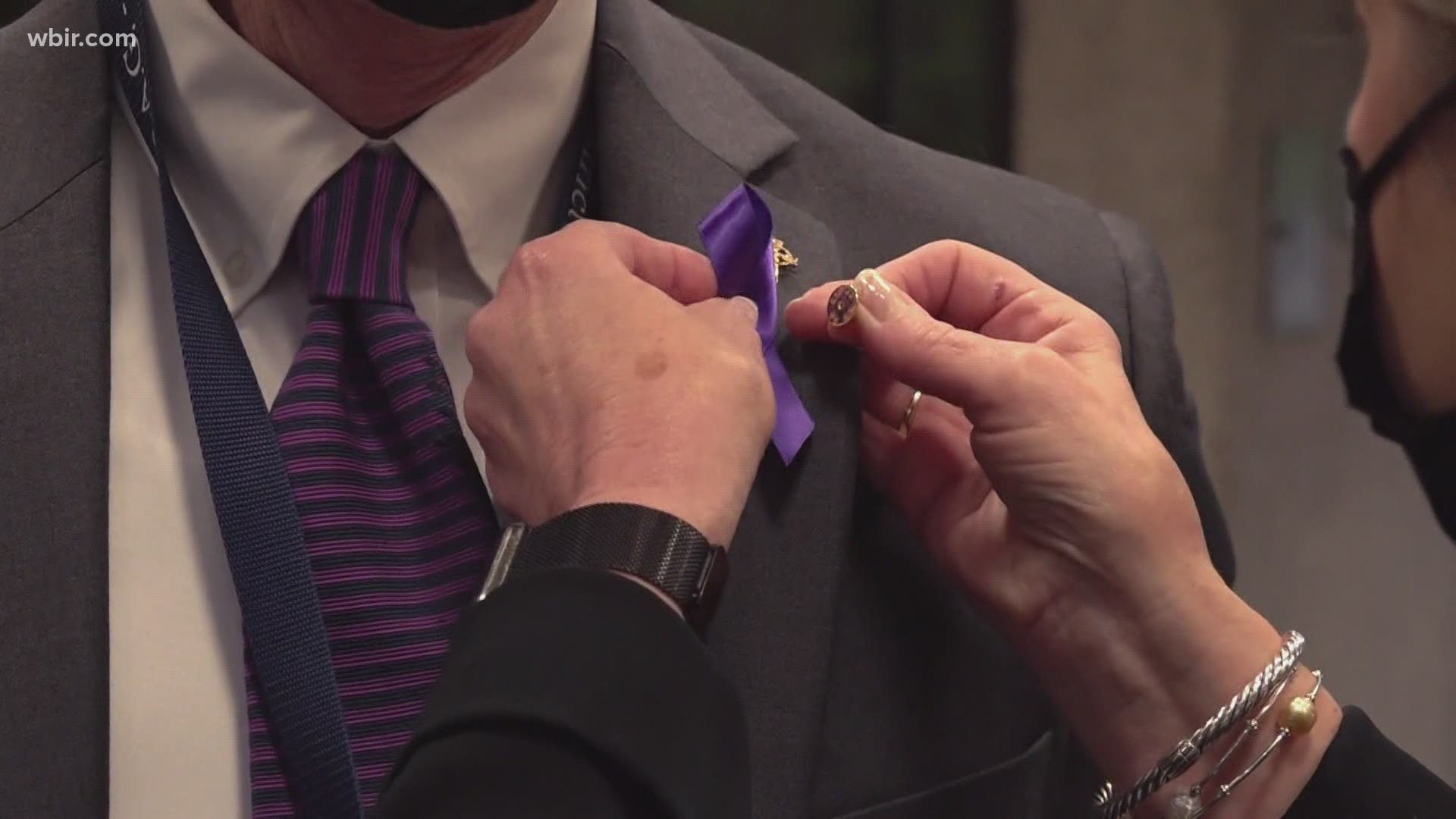 The organizations said people can wear purple or purple ribbons this week to honor victims of crime.