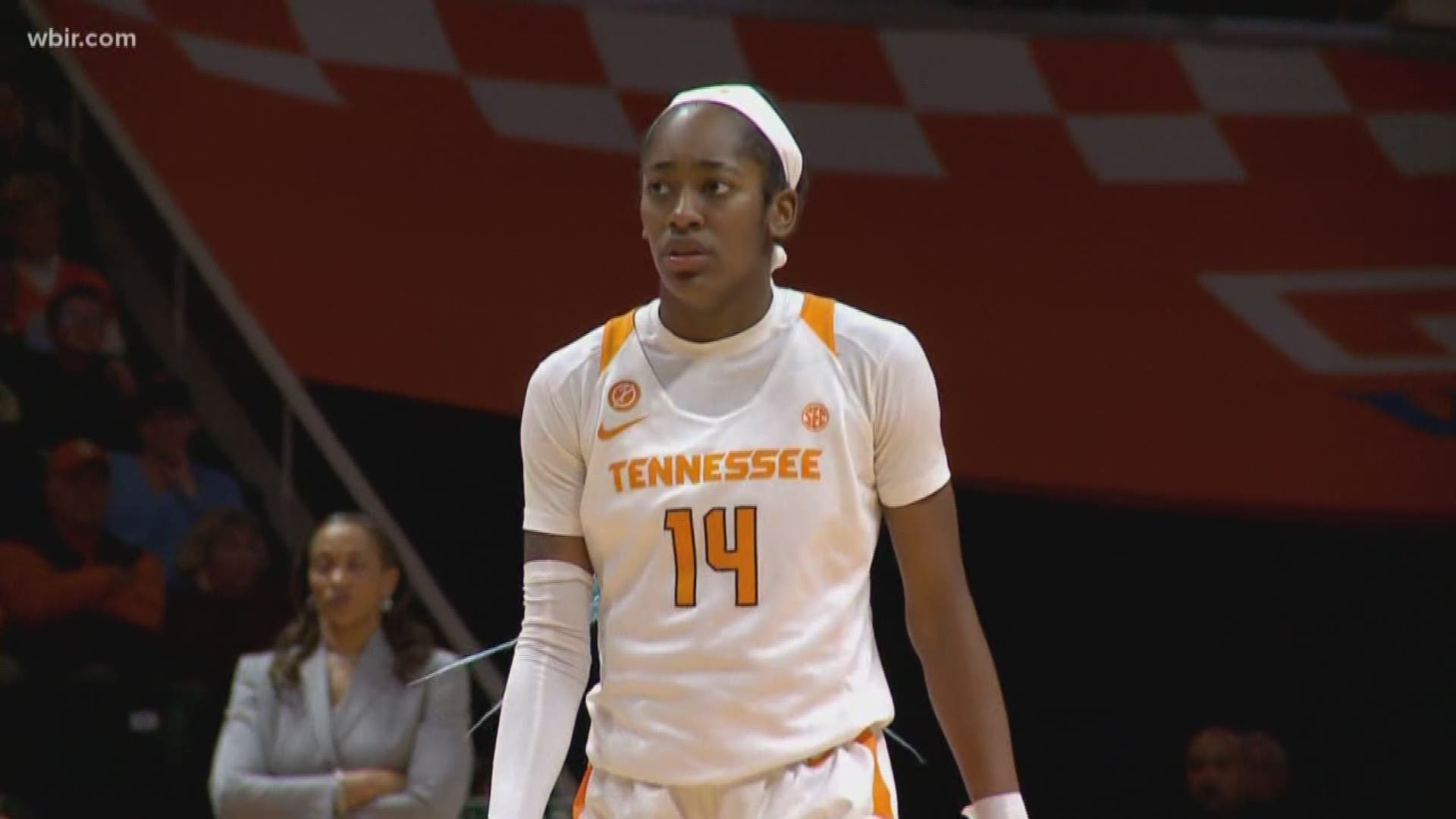 The Lady Vols pick up an important win over Auburn, move to 16-8 this season.
