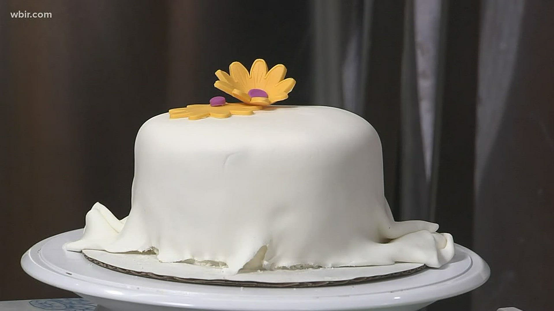 Chef Jocelyn from The Cutting Edge Classroom shows viewers how to decorate the perfect cake.