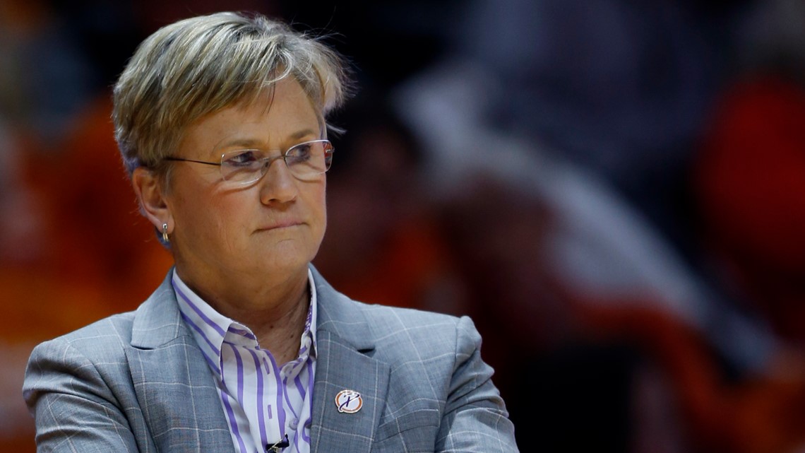 UT announces it's parting ways with Lady Vols coach Holly Warlick ...