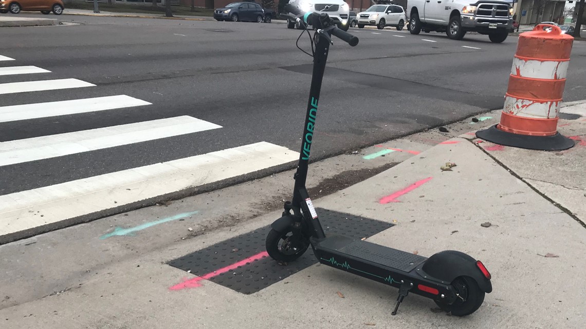 UT study finds most electronic scooter crashes occur as riders head into driveways and crosswalks - Vimarsana News