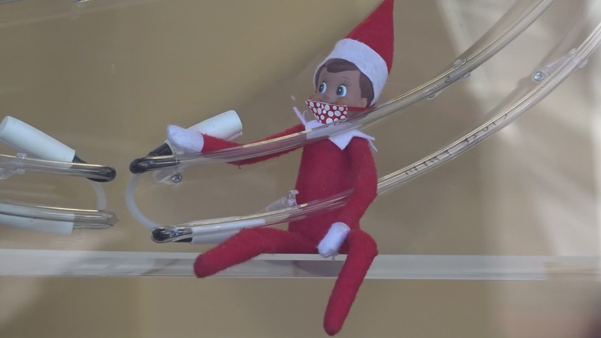 Elf on a Shelf scavenger hunt