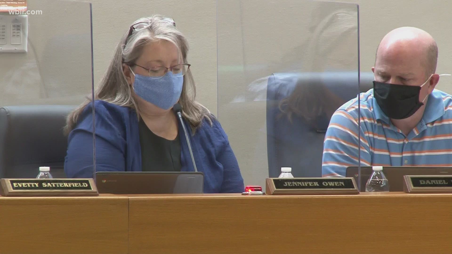 An emergency meeting to discuss whether to continue requiring masks in KCS schools ended without a resolution Friday.