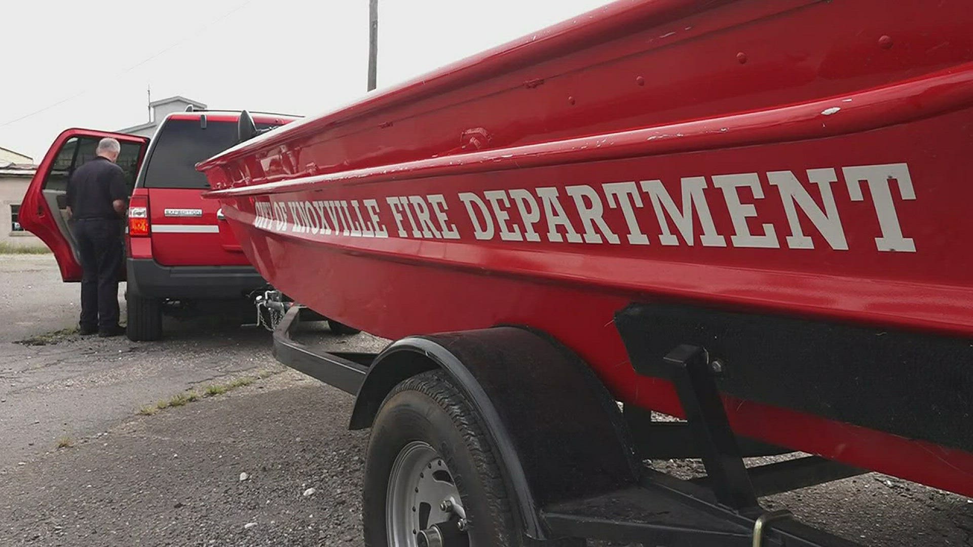 Swift-water rescue crews from East Tennessee are headed to the Carolinas.