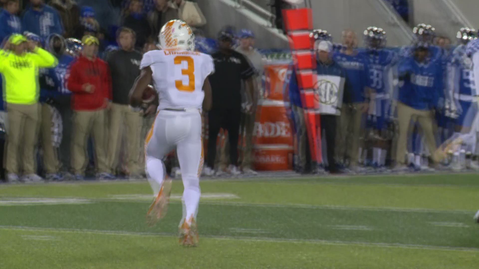 Freshman running back Ty Chandler rushed for more than 100 yards and 2 touchdowns in the Vols' loss to Kentucky.