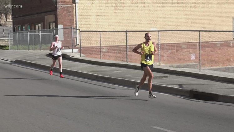 Knoxville runner wins marathon for the third time