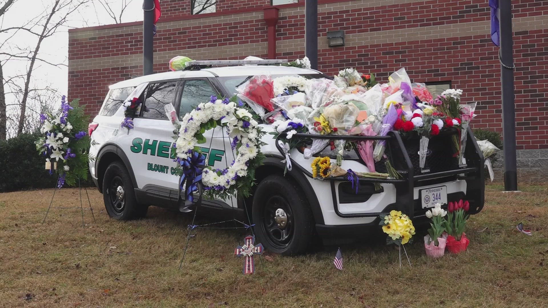 As a way to honor his service, the Blount County Sheriff's Office placed McCowan's patrol car in front of the Justice Center to let people pay tribute.