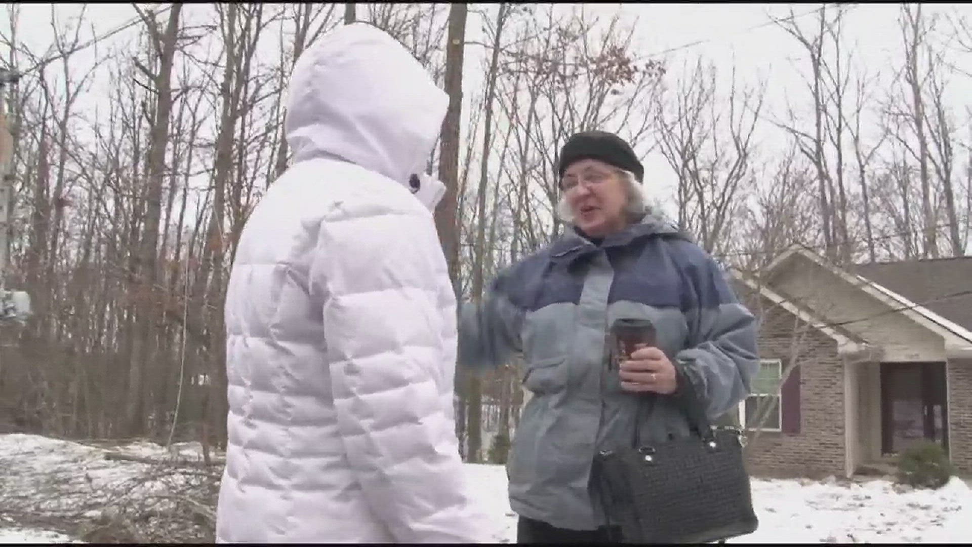WBIR Reporter Emily Stroud talks to a Wisconsin native without power about how he's coping with the winter weather in Cumberland County.