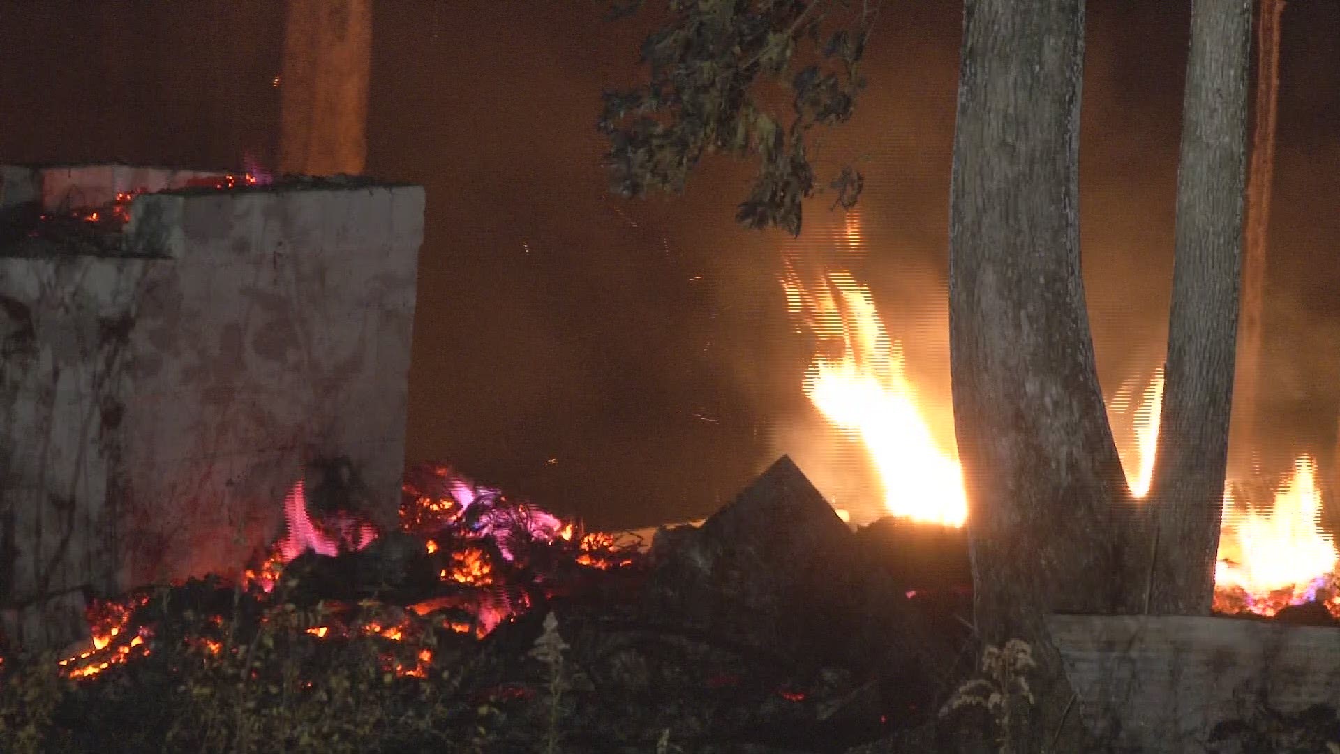 Famous Minister's Treehouse in Crossville destroyed after burning to the ground