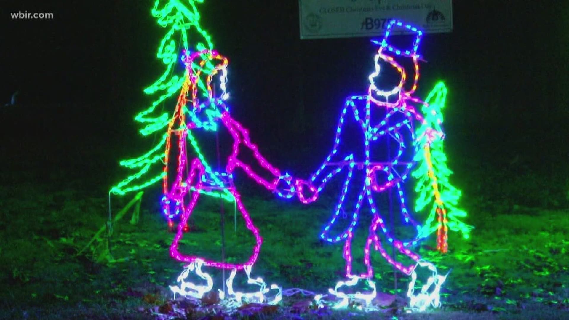 Knox Co. kicks off their Holiday Festival of Lights on Dec. (6:30pm). It runs daily from 6 to 9pm until Dec. 31 (closed Christmas Day). Nov. 26, 2019-4pm.