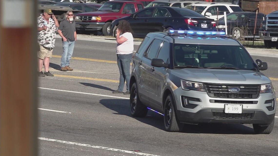 DA 1 dead, 4 total shot, including suspect, after 'active shooter