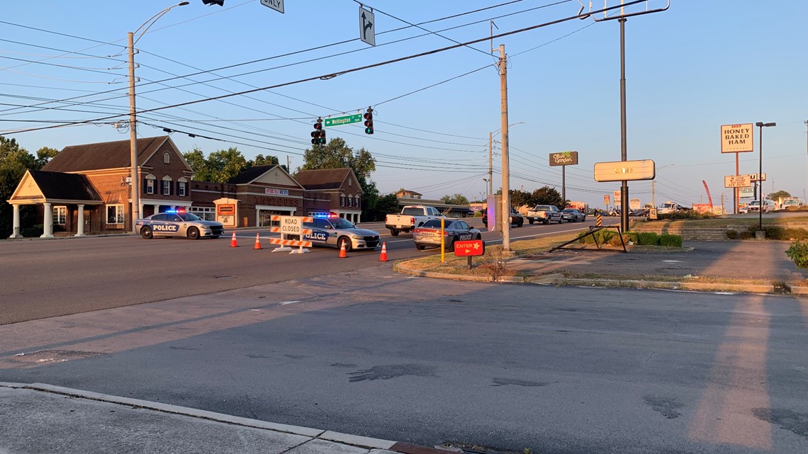 One Dead, Officer Injured In Crash On Kingston Pike | Wbir.com