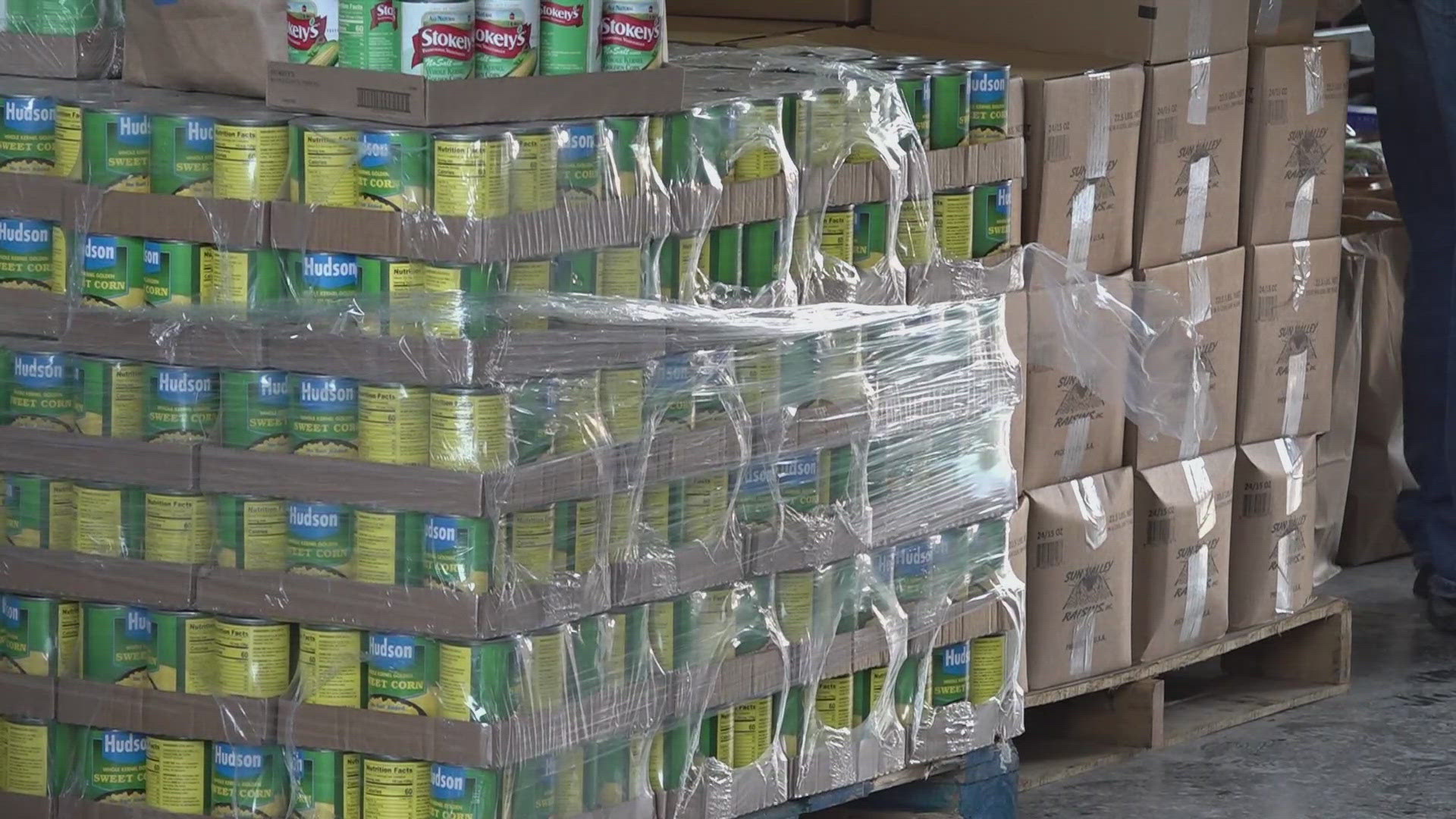 The Anderson County Community Action Commission gave out 35,000 pounds of food to its clients, just in time for the holidays.