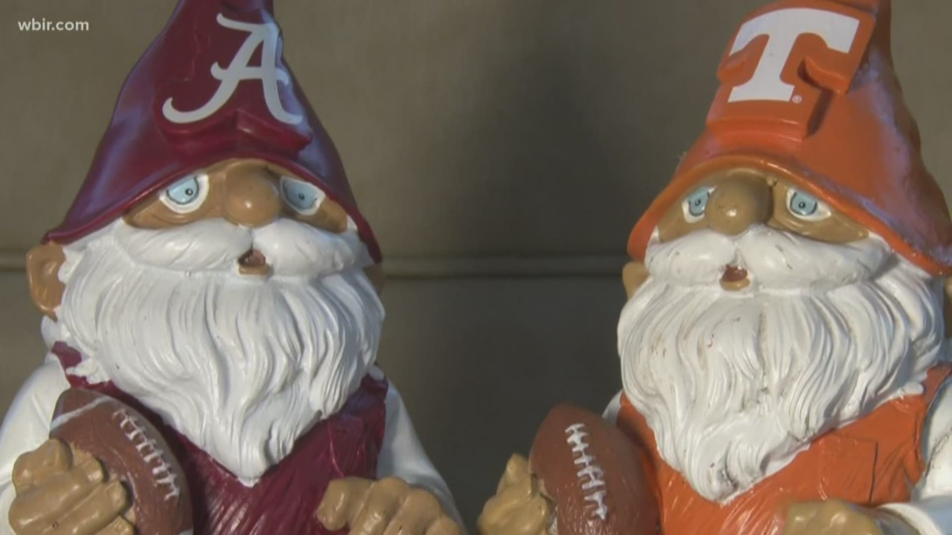 It's one thing to smack-talk Alabama fans ahead of this weekend's game. It's another to do it with gnomes.