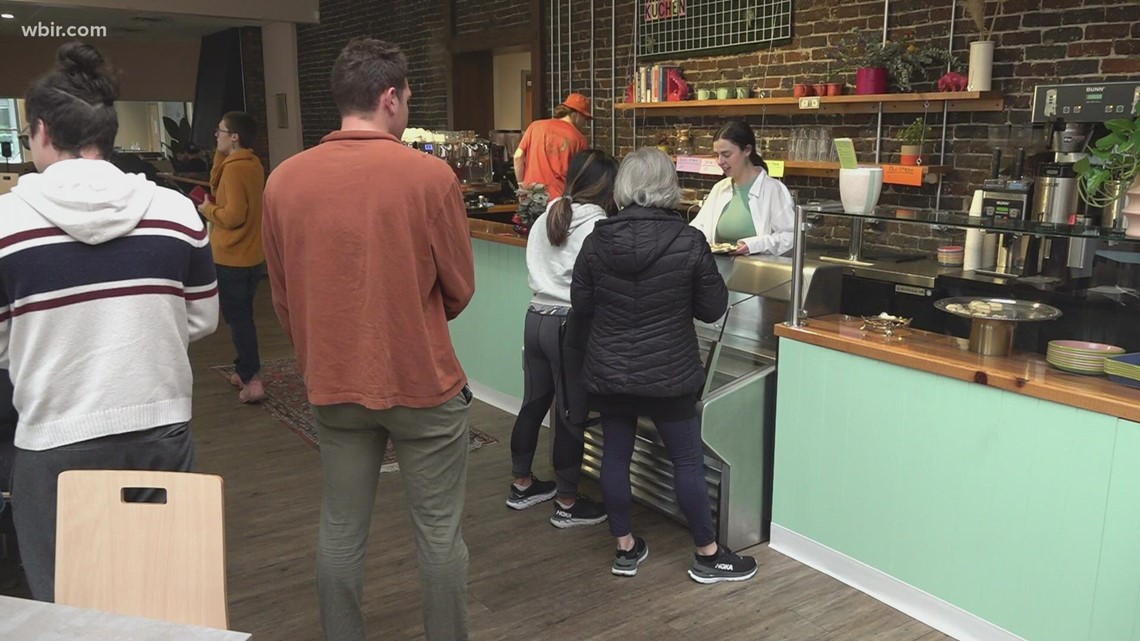 Restaurant opens in Knoxville serving classic Jewish deli food - Vimarsana News