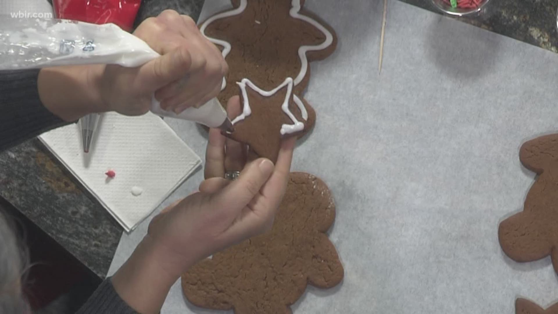 Mahasti from Tomato Head shares her royal icing recipe, that is perfect for decorating gingerbread cookies.