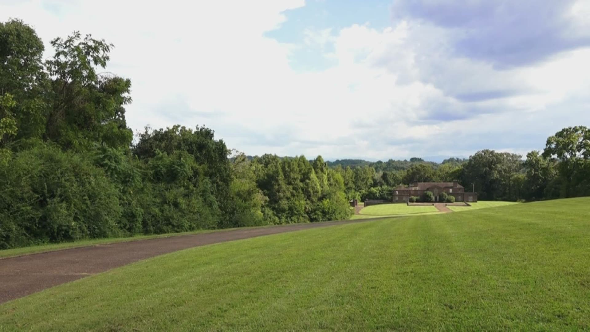 University of Tennessee System President Emeritus Joe Johnson announced today, Nov. 5, a recommendation to transfer the property and explore the possibility of transforming it into a retreat center and community showpiece for UT Knoxville student leadersh