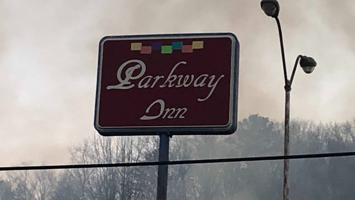 Authorities respond to fire at Parkway Inn in Jellico