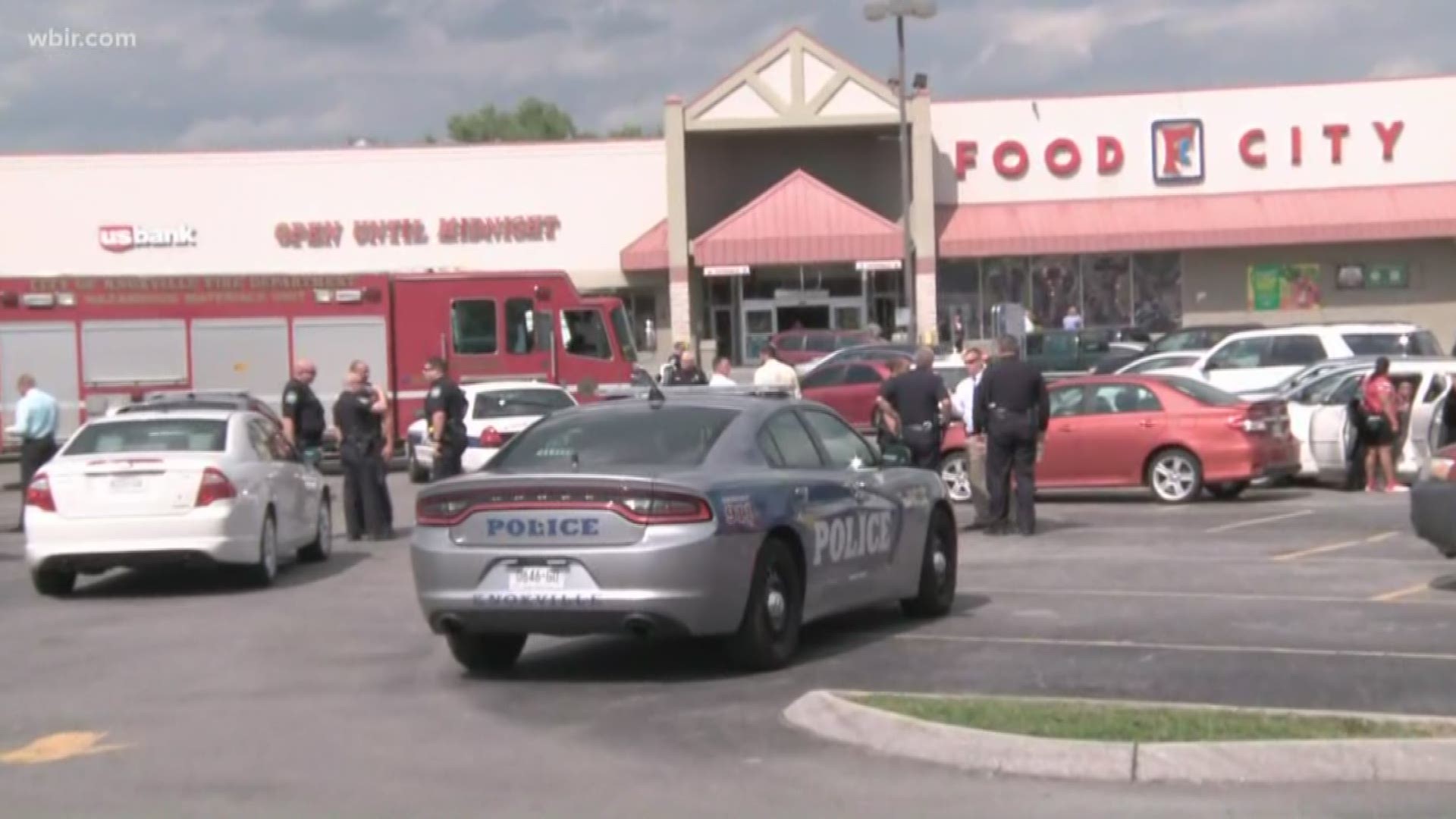 The child was left in a hot car outside Food City.