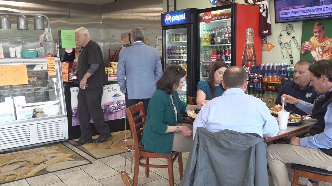 Knox leaders show support to Time Out Deli amid construction - Vimarsana News