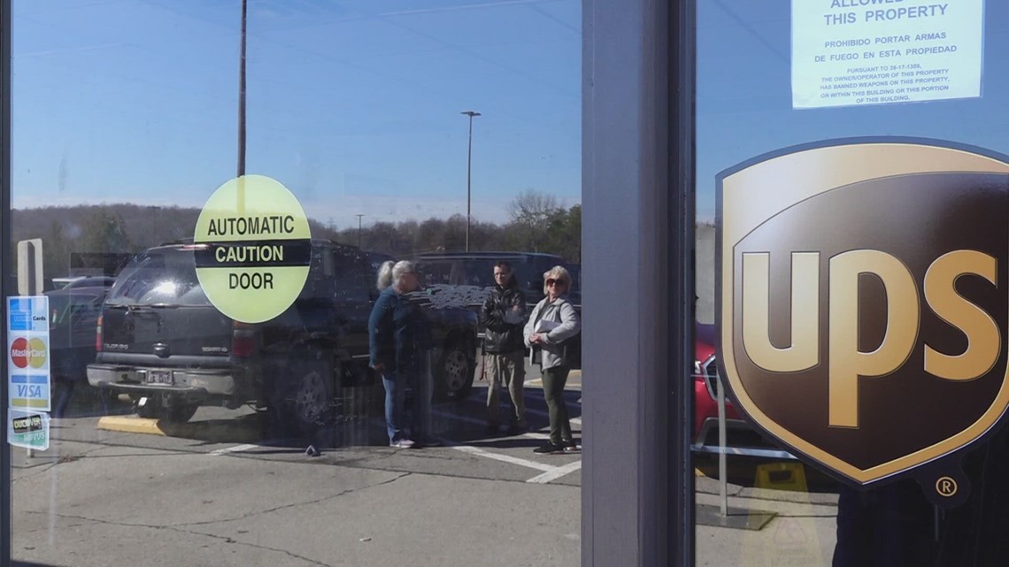 Knoxville neighbors say they want better communication after UPS store
