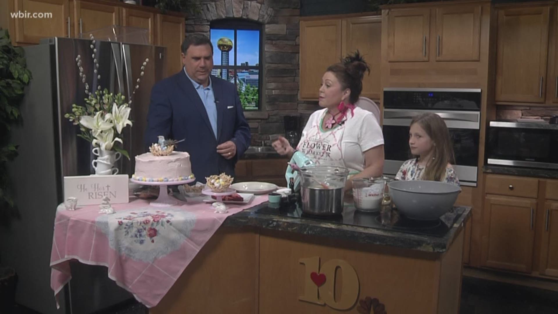 Deana Hurd from Lulu's Tearoom shows us how to make a Strawberry White Chocolate Easter Cake.